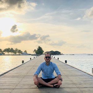 Meet your Posher, Gil